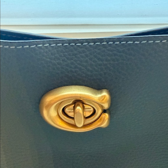 Coach Navy Blue Shoulder Bag with Gold Accents - Picture 5 of 7